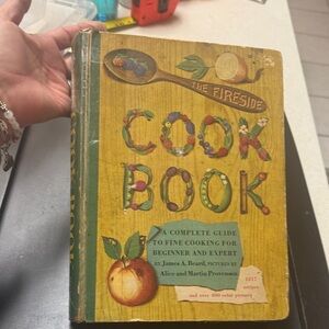 Vintage Fireside Cook Book by James Beard pictures by Alice and Martin Provensen
